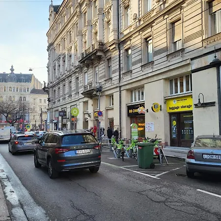 Διαμέρισμα Deluxe4 With 2 Next To The Synagogue Free Air Conditioner, Sauna